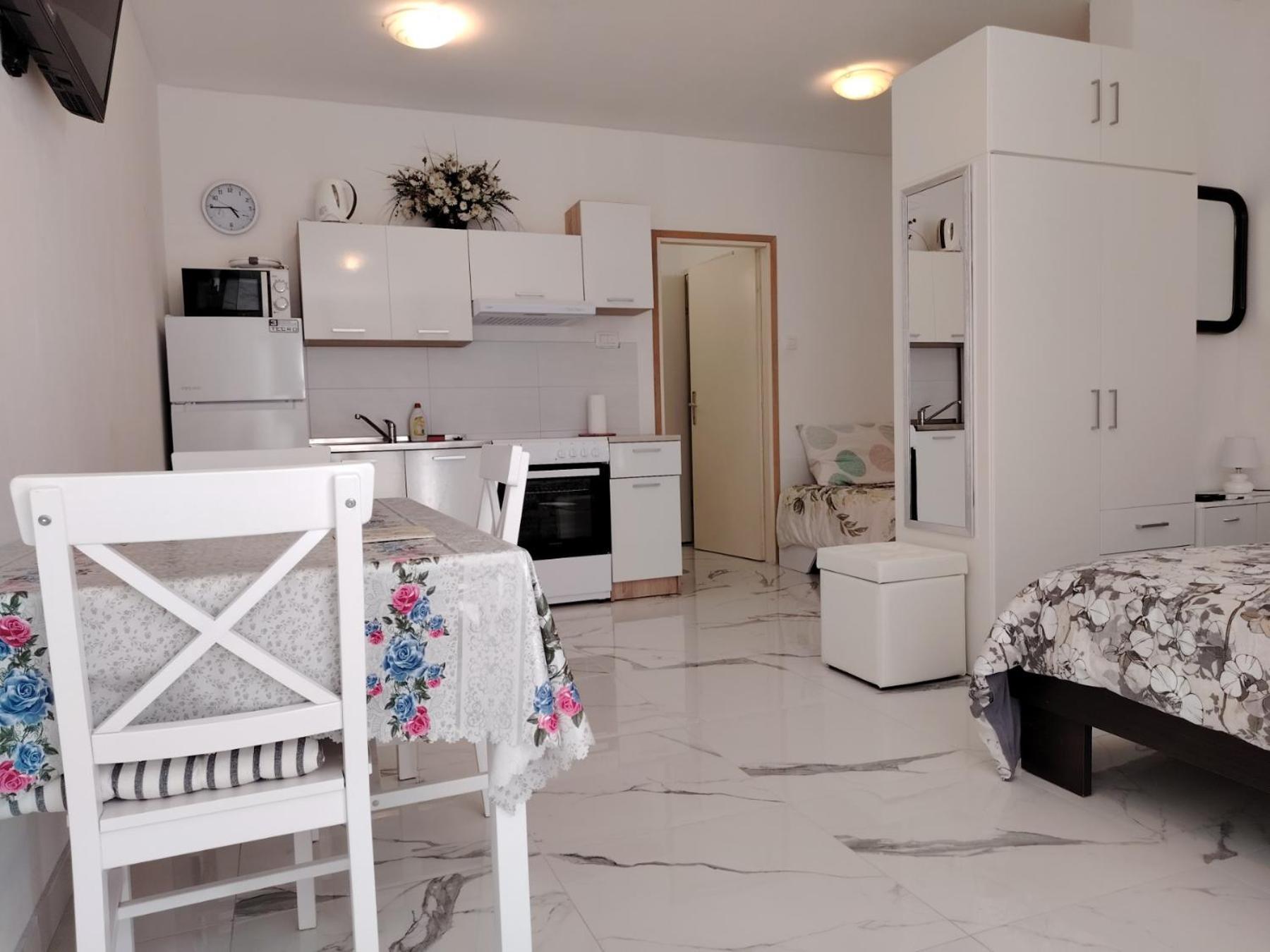 Studio-Apartman Ella Poreč Exteriör bild