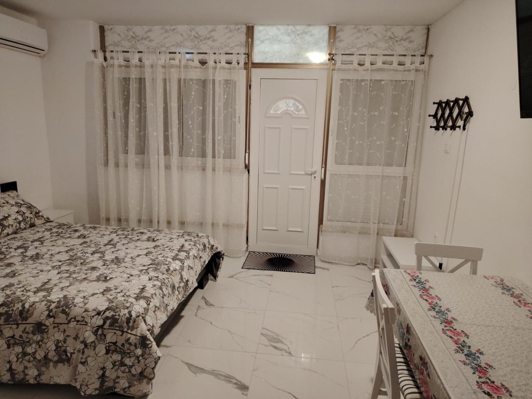 Studio-Apartman Ella Poreč Exteriör bild
